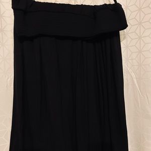 Excellent condition it has pockets!!! Worn one